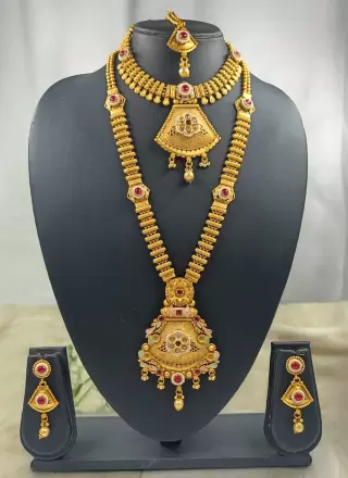 Exquisite Stone Work Necklace Set for Ceremonial Occasions