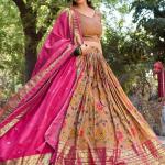 Lehenga Choli Classique Designer en Soie Tussar Pêche et Rose Rose