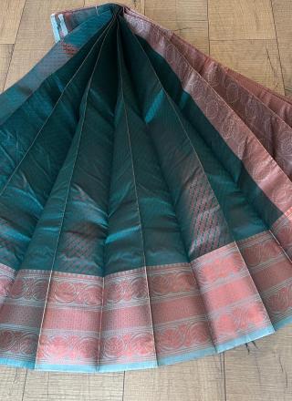 Hand-woven sari for women with blouse part 3030-D2