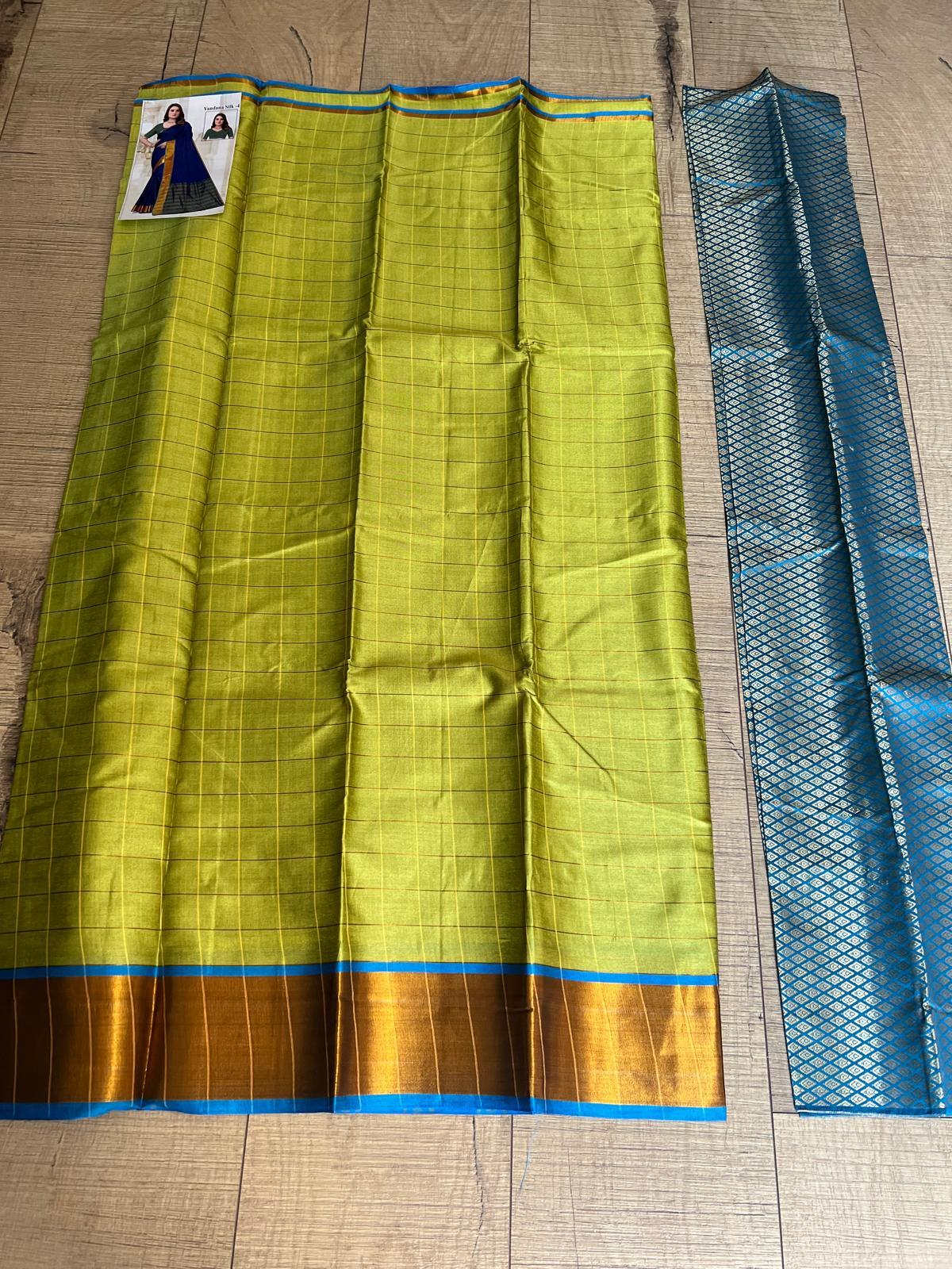 Indian saree for women with blouse part-Vandana Silk D4