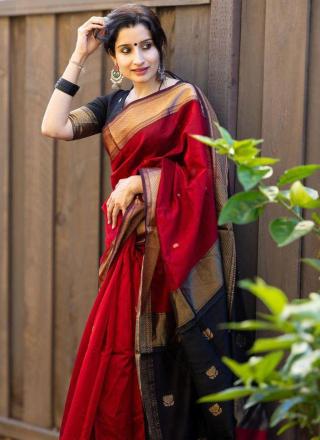 Pure Cotton Saree (Red) with Blouse Material